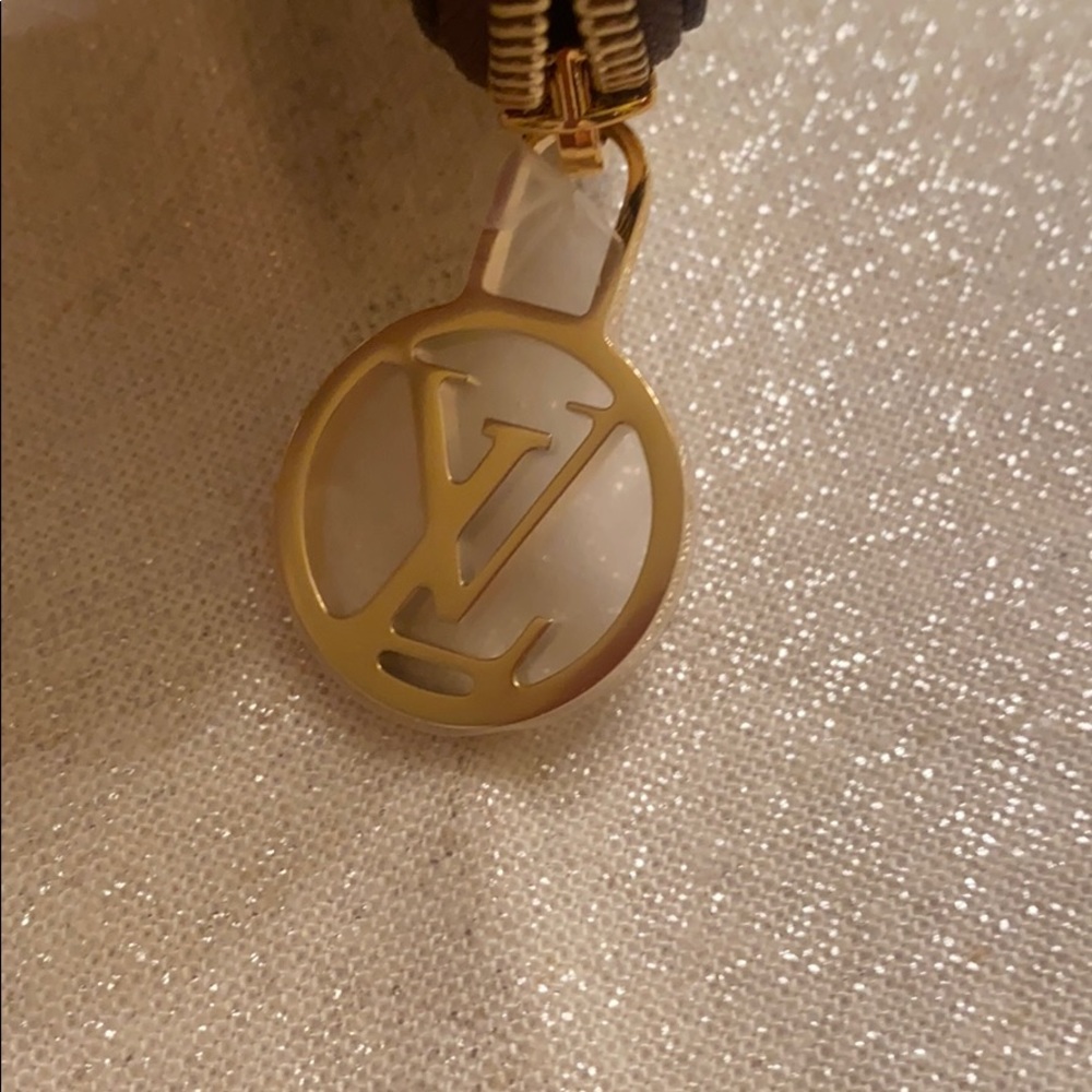 Authentic Louis Vuitton - Picture 5 of 5